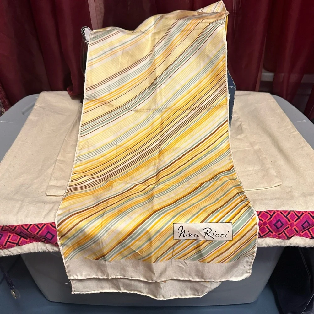 COPY - Nina Ricci scarf in excellent condition. 11x56